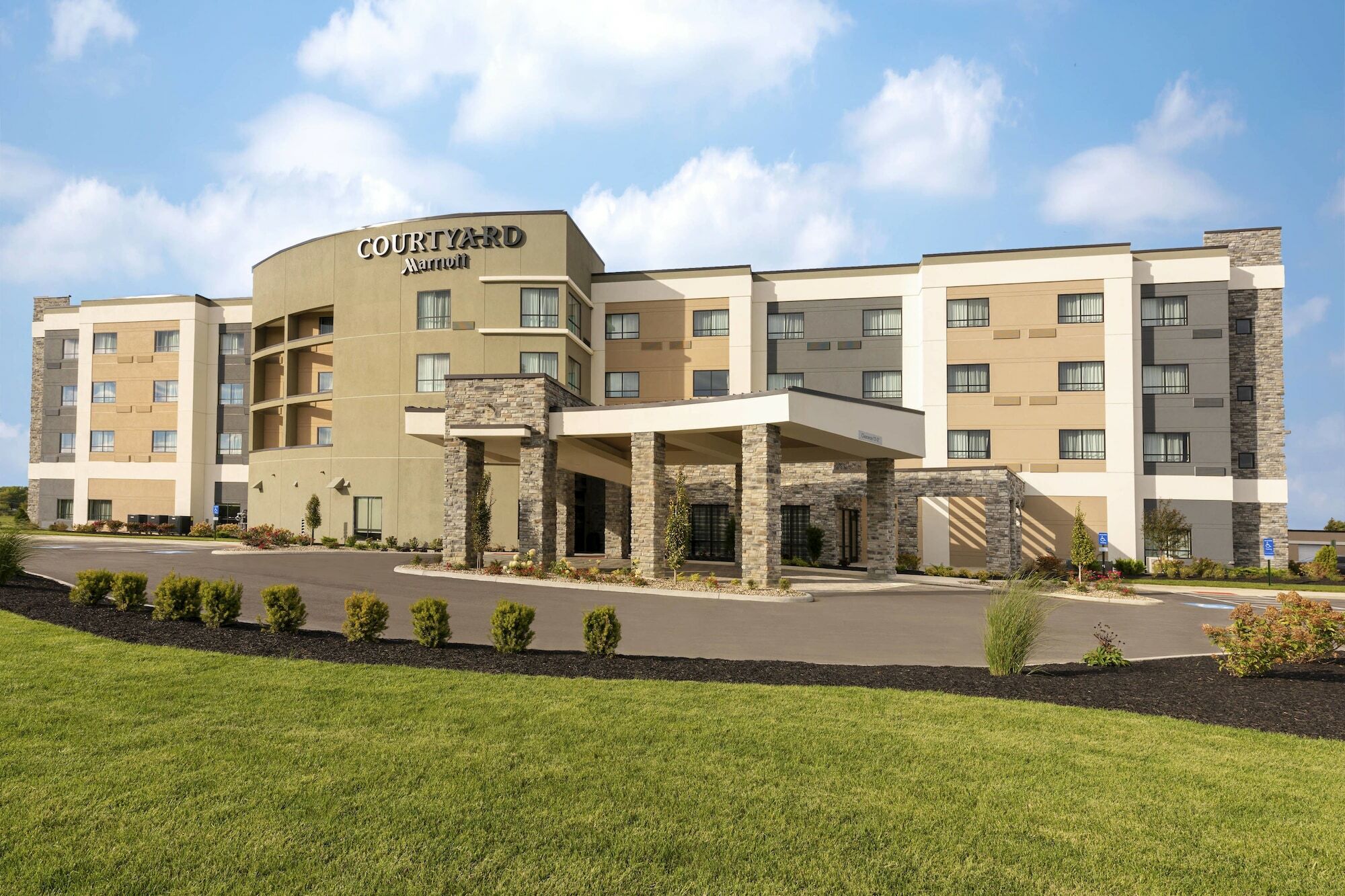 Отель Courtyard By Marriott Cleveland Элирия Экстерьер фото